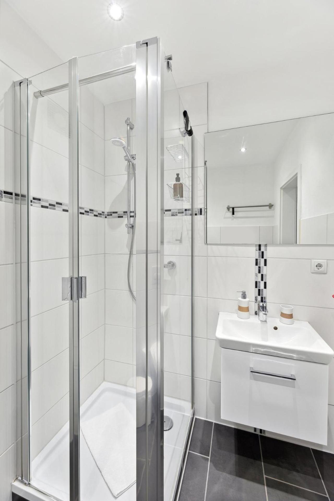 Sali Homes - Charming Studio Apartment In Heart Of Bayreuth With Balcony Luaran gambar