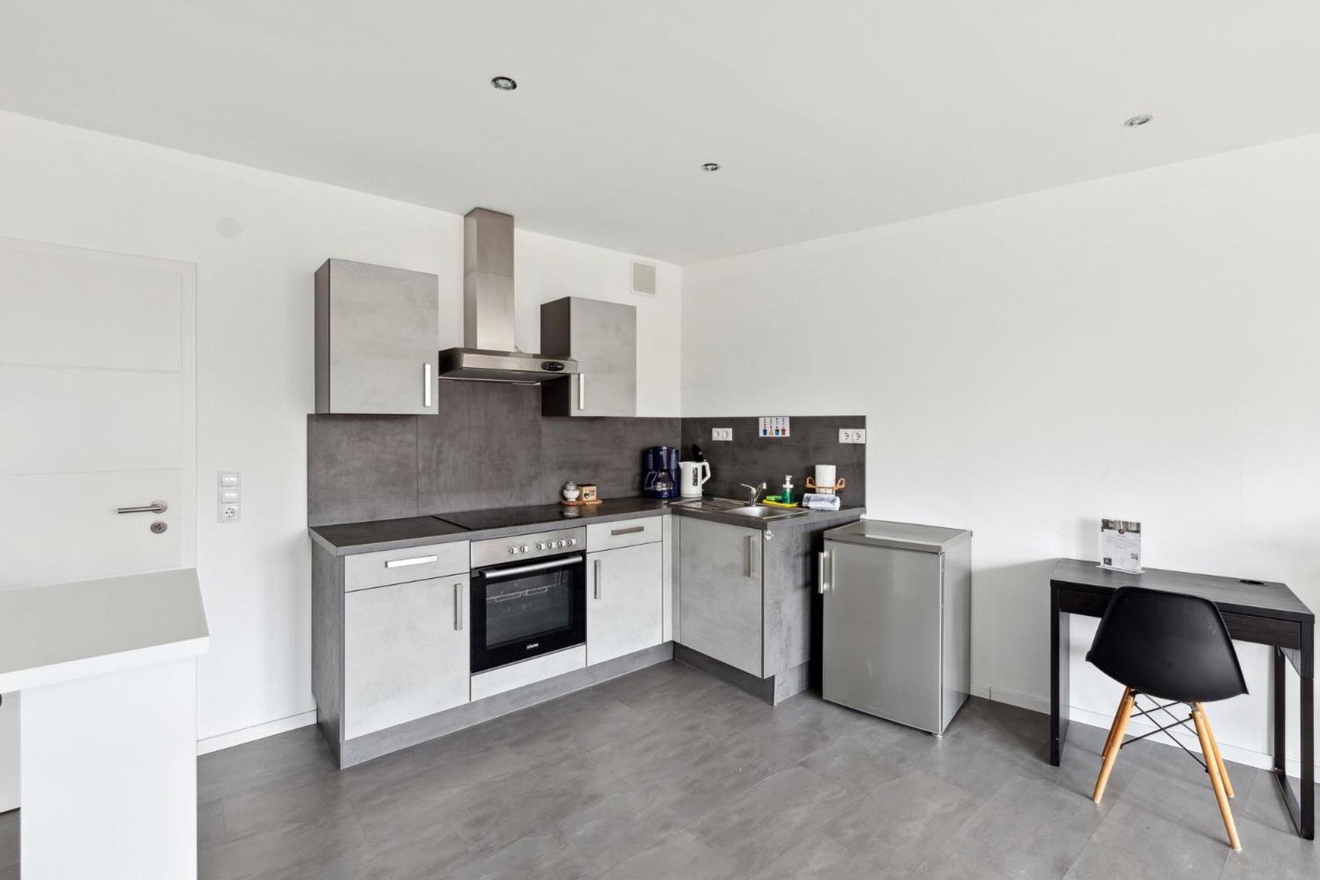 Sali Homes - Charming Studio Apartment In Heart Of Bayreuth With Balcony Luaran gambar