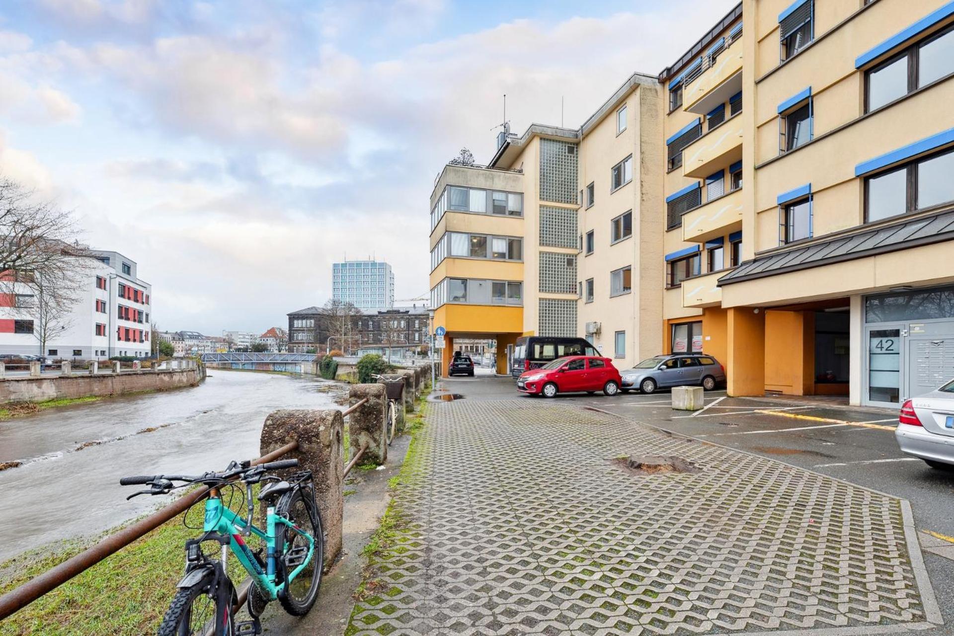 Sali Homes - Charming Studio Apartment In Heart Of Bayreuth With Balcony Luaran gambar